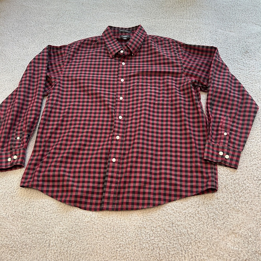 Haggar Shirt Mens XL EXTRA LARGE  Red Plaid Long Sleeve Button Up Runs Large